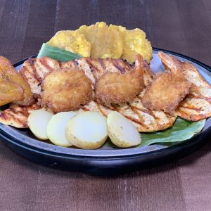 Pechuga con camarones Crispy / Grilled Chicken Breast with Breaded Shrimp
